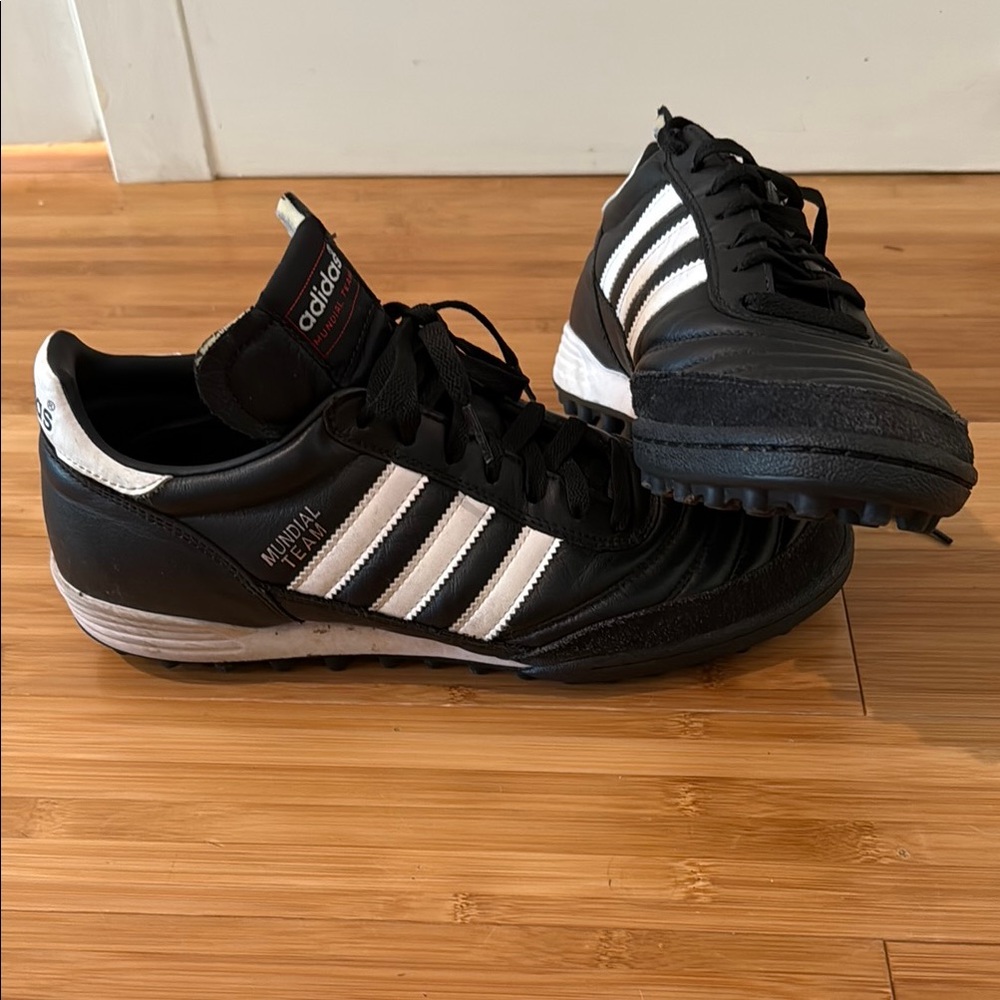 Adidas Copa Mundial Team turf - excellent used condition